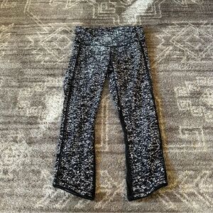 Lululemon Vent It Out 21” Crop Mesh Leggings Luminesce Splatter White Black 6